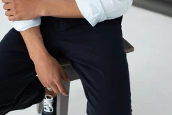 Drapeau Noir Chino Twill Italien - Coupe ajustée Marine Hot