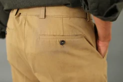 Drapeau Noir Chino Militaire à Pince Camel Fashion