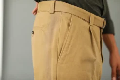 Drapeau Noir Chino Militaire à Pince Camel Fashion