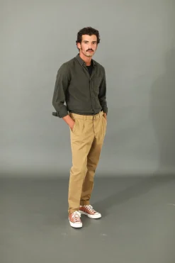 Drapeau Noir Chino Militaire à Pince Camel Fashion