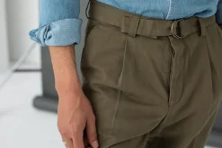 Drapeau Noir Chino Militaire à Pince Khaki Shop