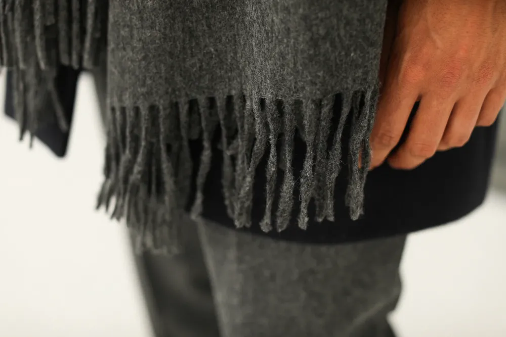 Drapeau Noir Echarpe Oversize Lambswool Gris Chiné Dark Grey Fashion
