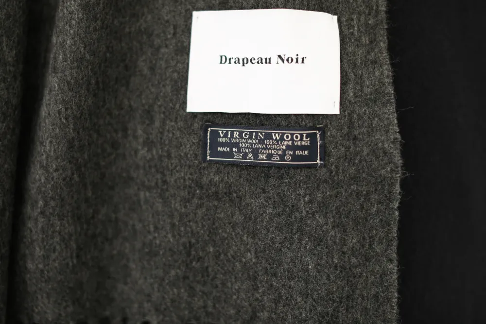 Drapeau Noir Echarpe Oversize Lambswool Gris Chiné Dark Grey Fashion