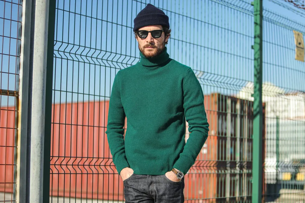 Drapeau Noir Pull Col Roulé Laine d'Agneau Vert Store