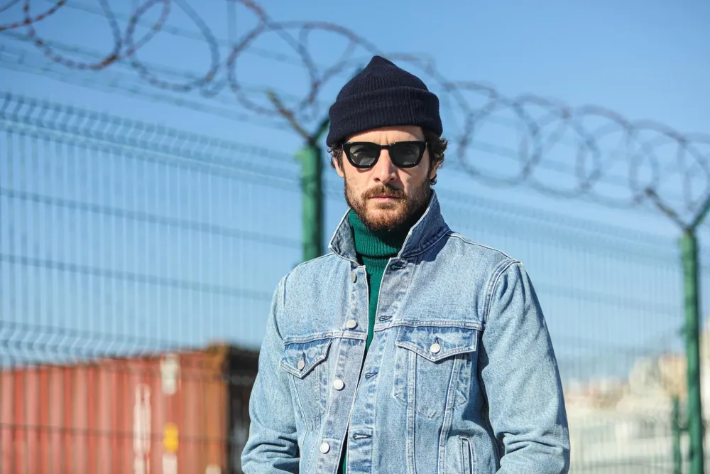 Drapeau Noir Pull Col Roulé Laine d'Agneau Vert Store