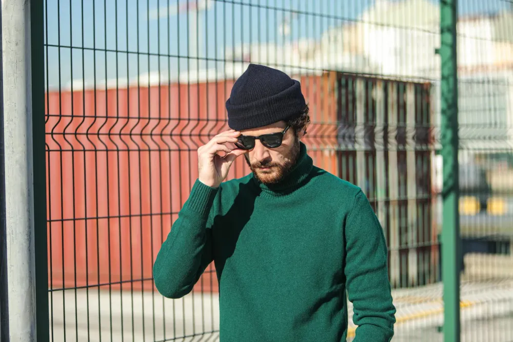 Drapeau Noir Pull Col Roulé Laine d'Agneau Vert Store