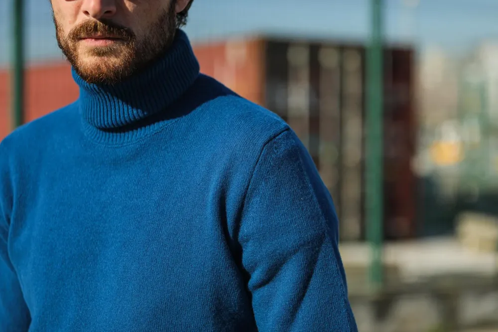 Drapeau Noir Pull Col Roulé Laine d'Agneau Bleu Bleu Électrique Fashion