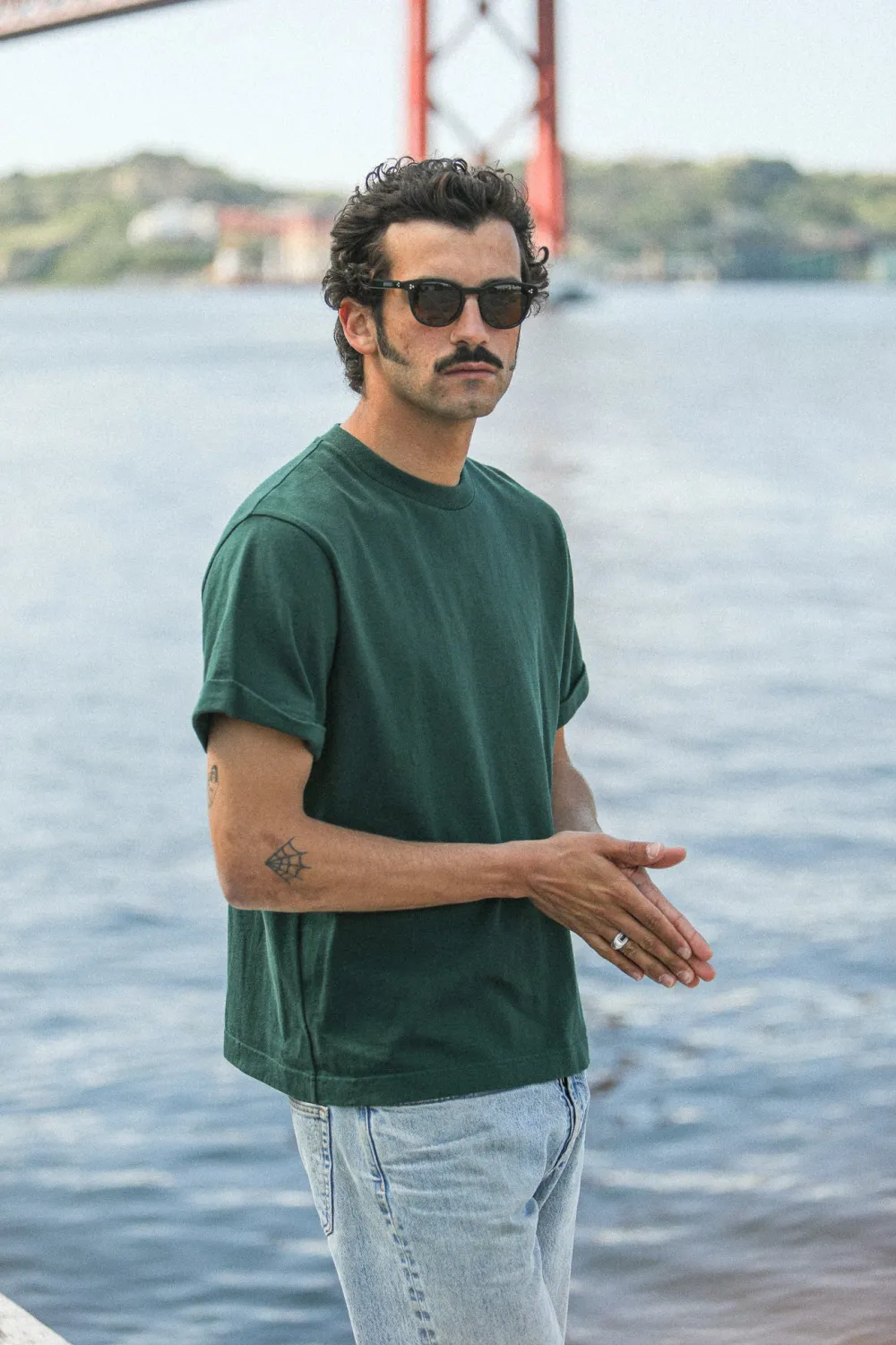 Drapeau Noir Tee-Shirt Confort Vert Forêt Online